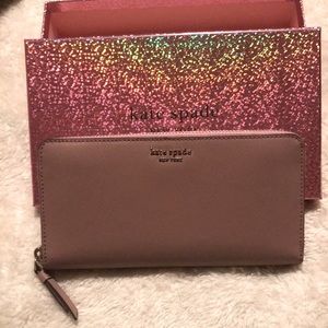 Kate Spade zip wallet; NWOT and in gift box
